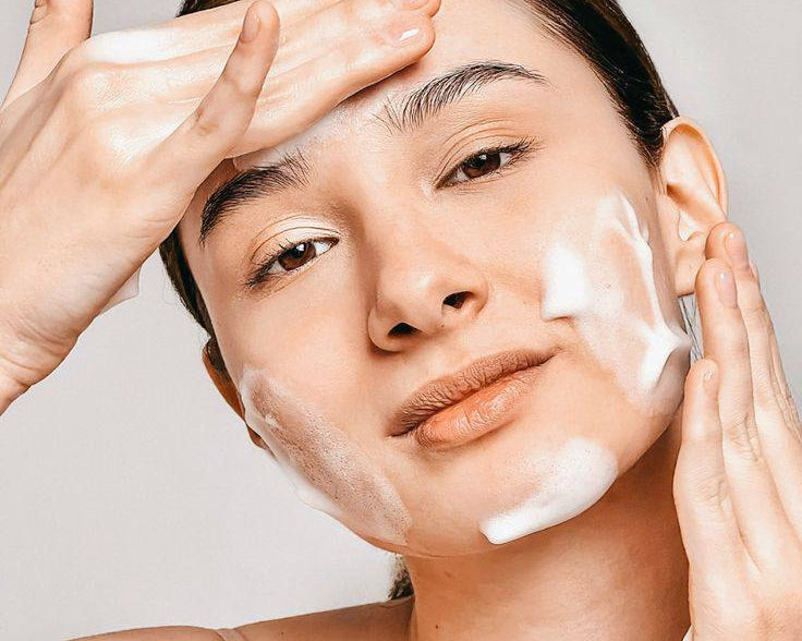 Мус чи гель: що краще очистить вашу шкіру