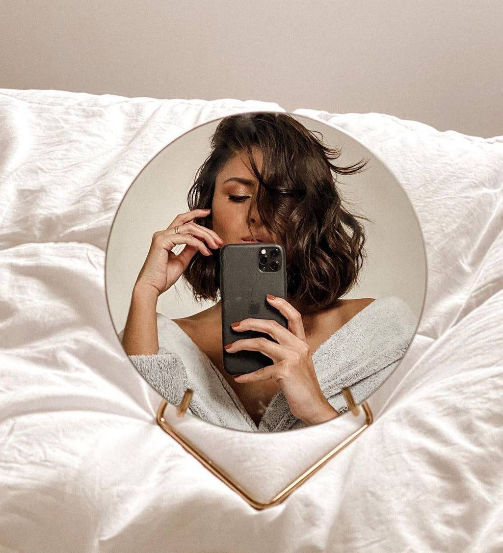 Краса без дзеркала: як змінюється наше уявлення про себе без постійного контролю зовнішності