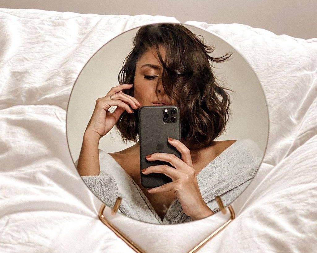 Краса без дзеркала: як змінюється наше уявлення про себе без постійного контролю зовнішності