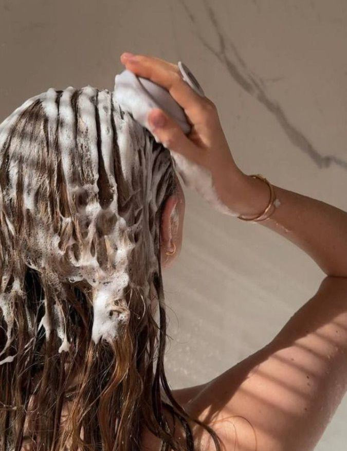 Як зупинити  випадіння волосся