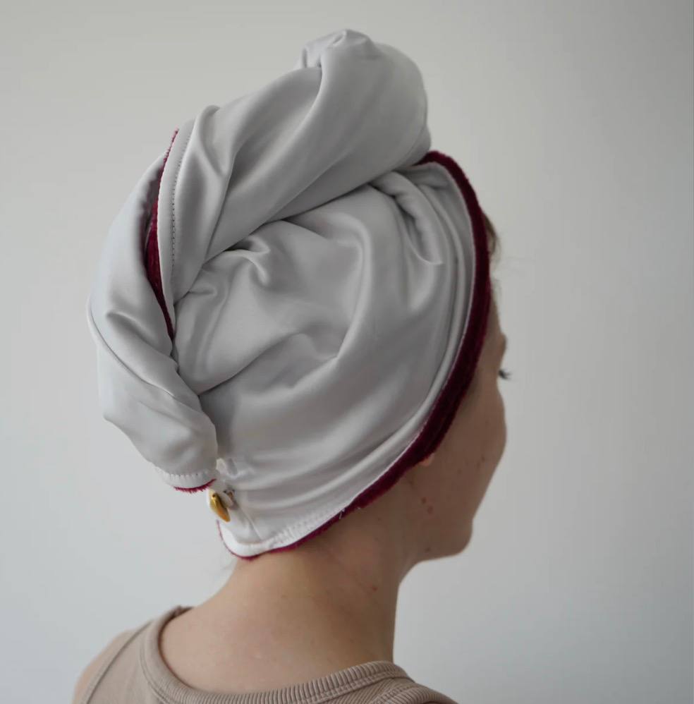 Чалма для вологого волосся: чому це must-have для сушіння, здоров’я і краси локонів