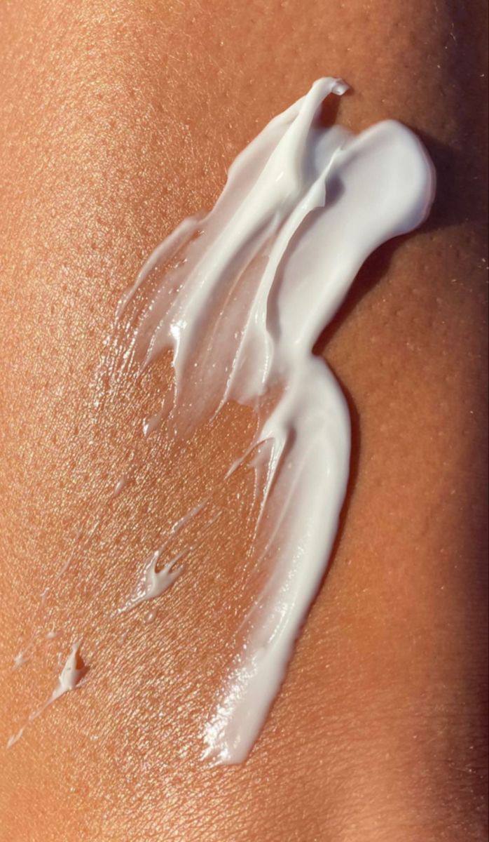 Чому взимку шкіра потребує поживного крему