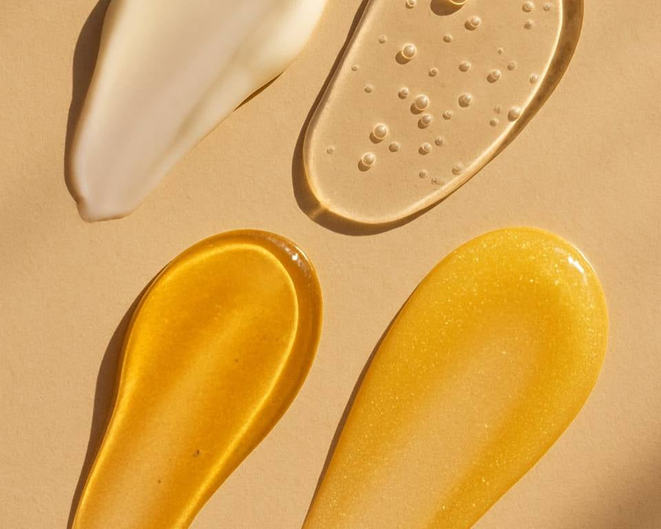 Пептиди, ДМАЕ, коензим Q10: як працюють сучасні активи