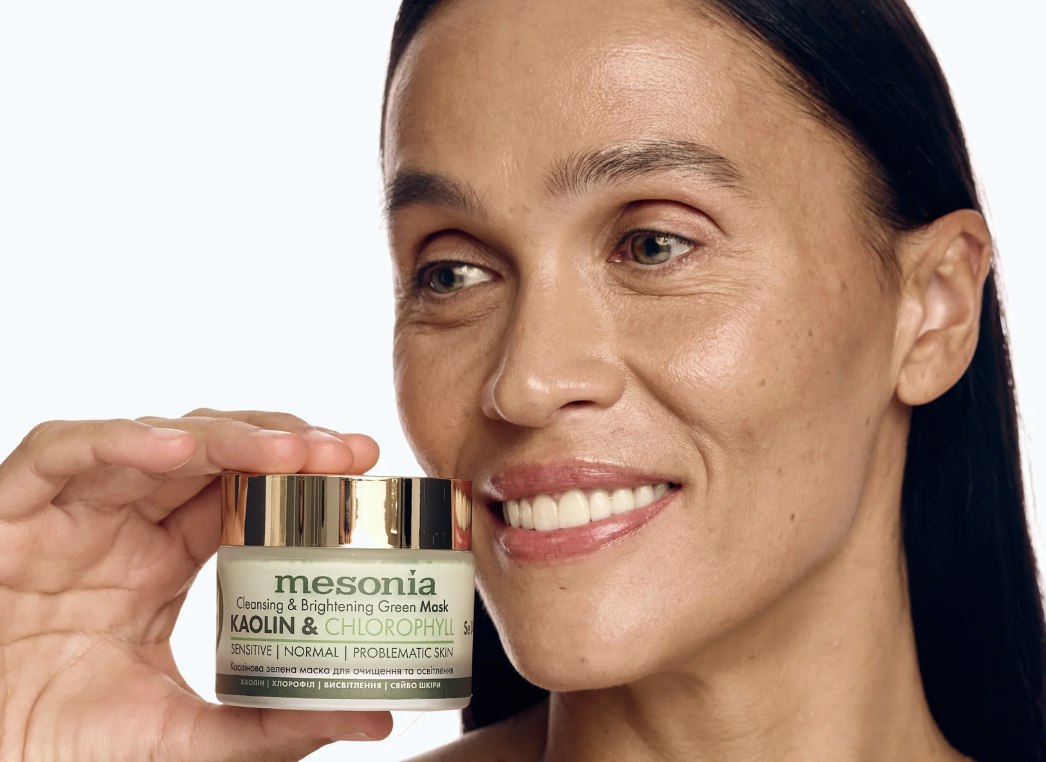 Каолінові маски для обличчя: чому вони знову на піку популярності