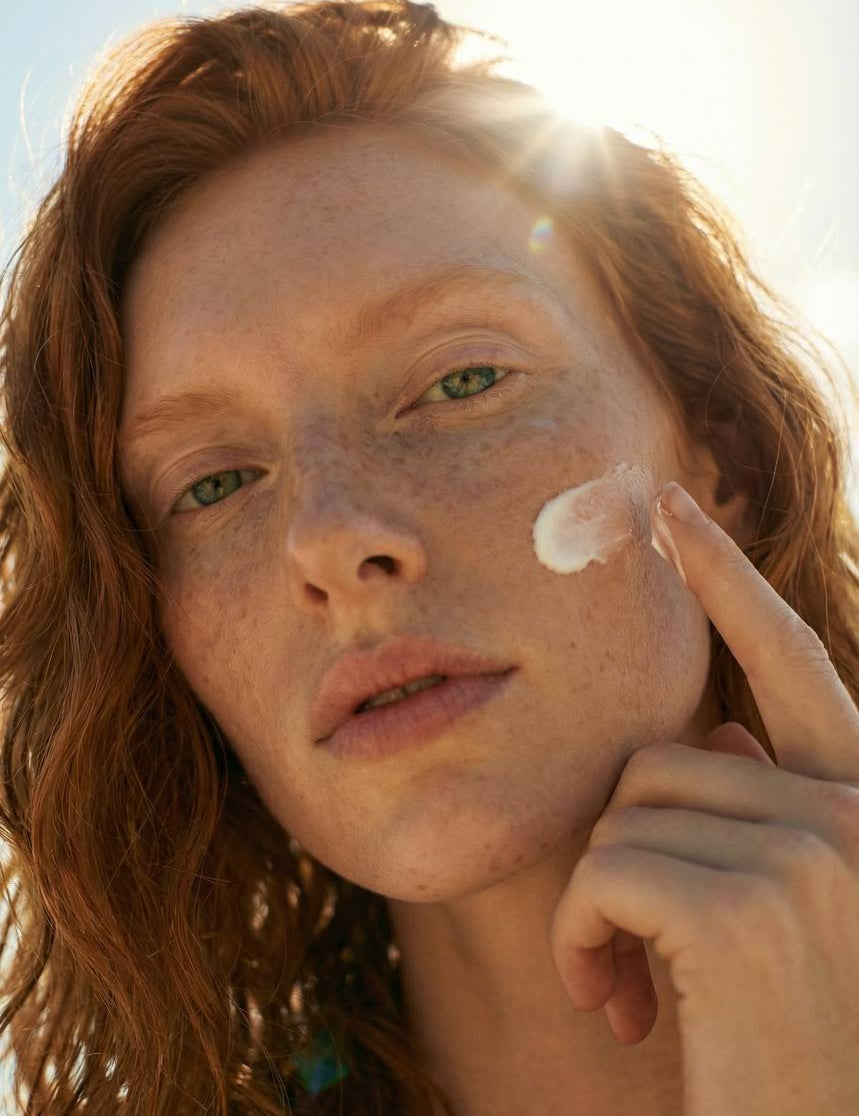 Весняне сонце: лагідний друг чи підступний ворог вашої молодості?