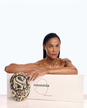 Set Premium 37 unit/travel set. 
 Набор премиальный - 37 миниатюр для домашнего ухода, для путешествий: Очистка, Увлажнение, Регенерация, Питание кожи: эксфолианты, скрабы, крема, маски, сыворотки